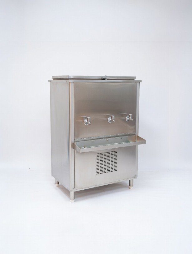 Industrial restaurant kitchen setup in Hyderabad, Telangana for hotels and catering businesses.