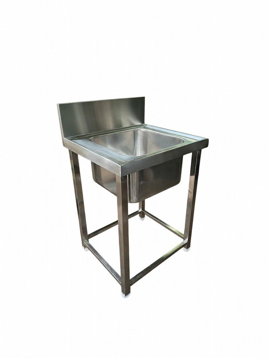 Commercial kitchen equipment supplier in Hyderabad, Telangana with stainless steel cooking range.